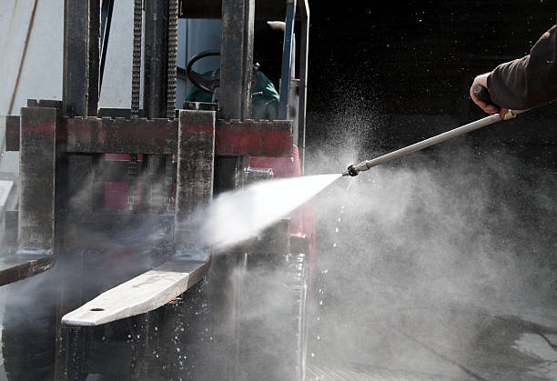 Best Commercial Building Pressure Washing  in Franconia, VA